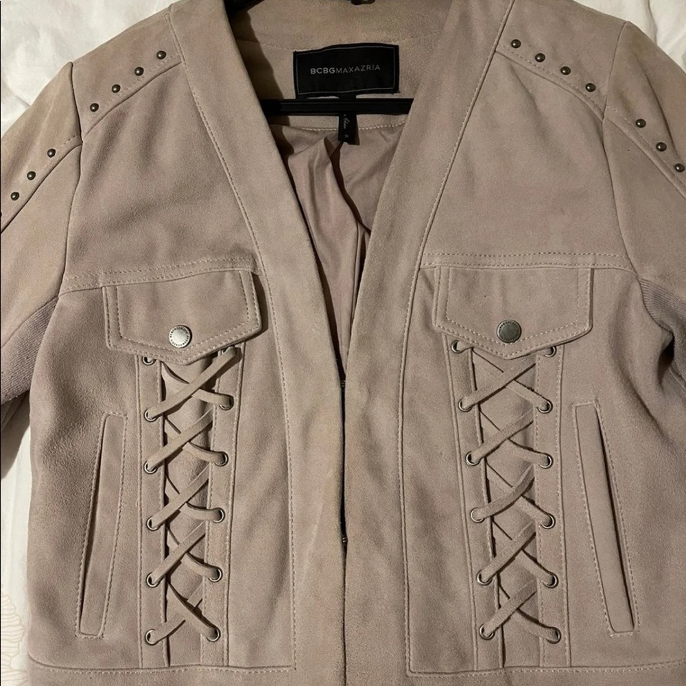 BCBGMAXAZRIA FAUX SUEDE JACKET